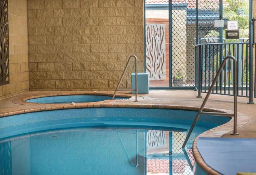 带大床的豪华间, Motel On A Beckett