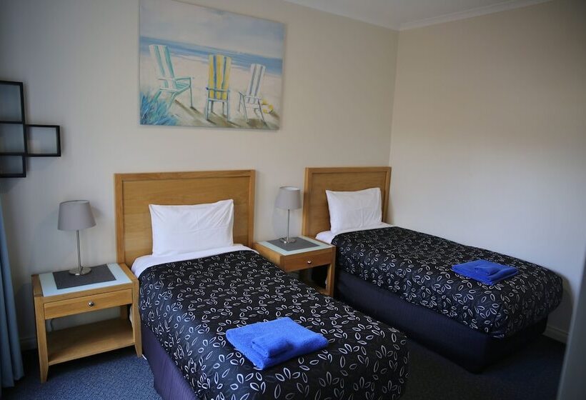 家庭间, Motel On A Beckett