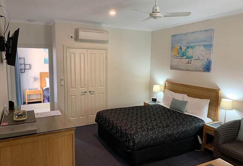 家庭间, Motel On A Beckett