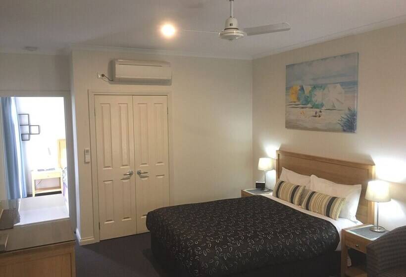 家庭间, Motel On A Beckett