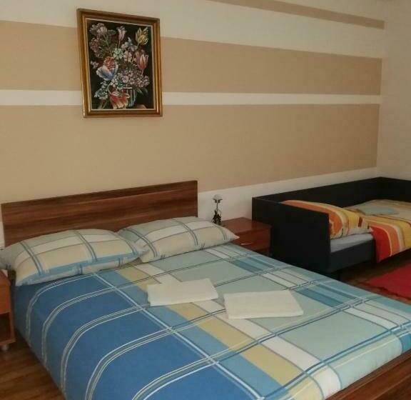 اتاق استاندارد چهار تخته, Brne Rooms