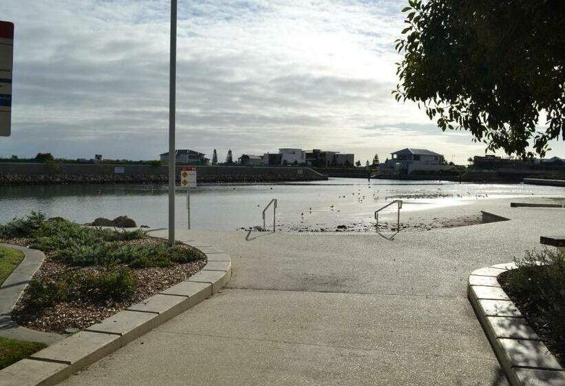 منزل 3 غرف نوم, North Coogee Beach House