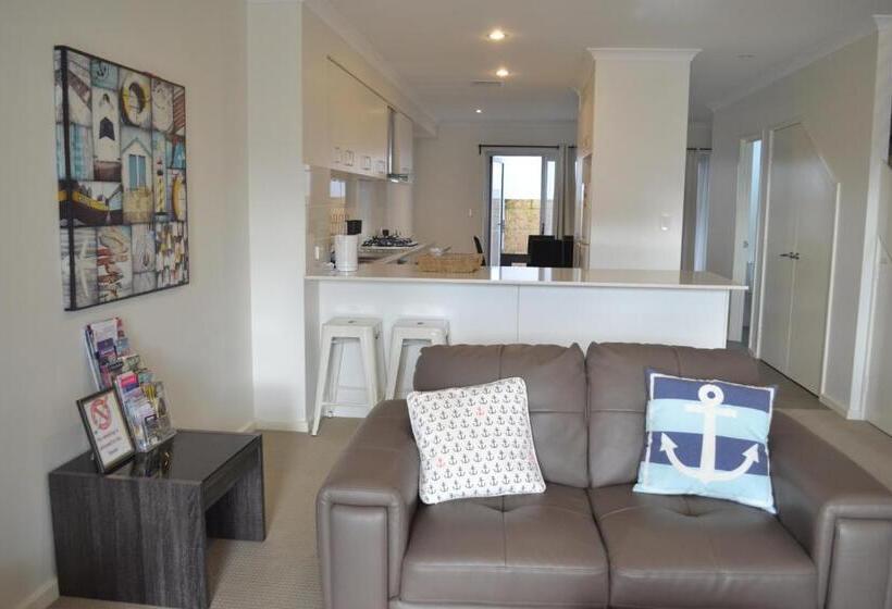 منزل 3 غرف نوم, North Coogee Beach House