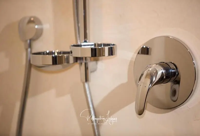 اتاق راحتی یک تخته, Piltriquitron Lodging