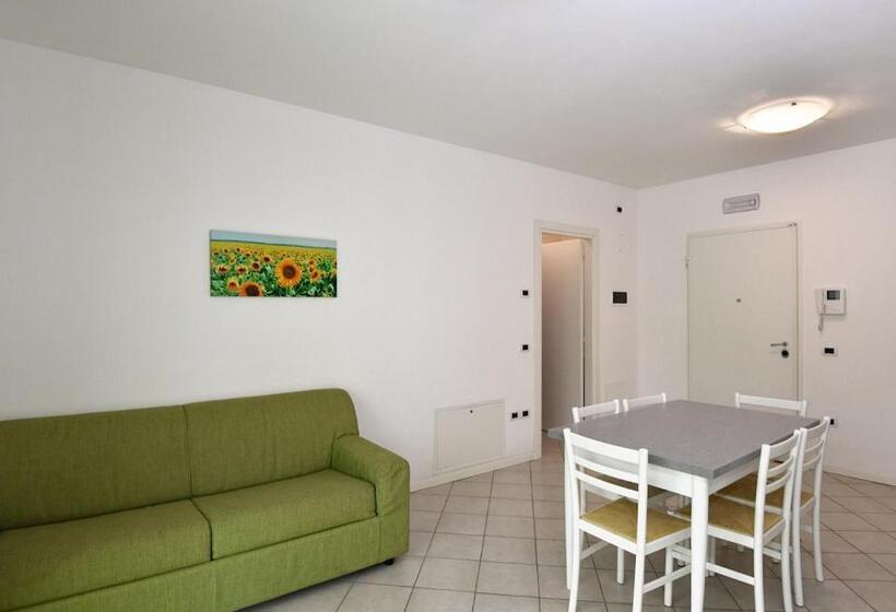 Apartamento 1 Quarto Rés-do-chão, Residence Gianka   Agenzia Cocal