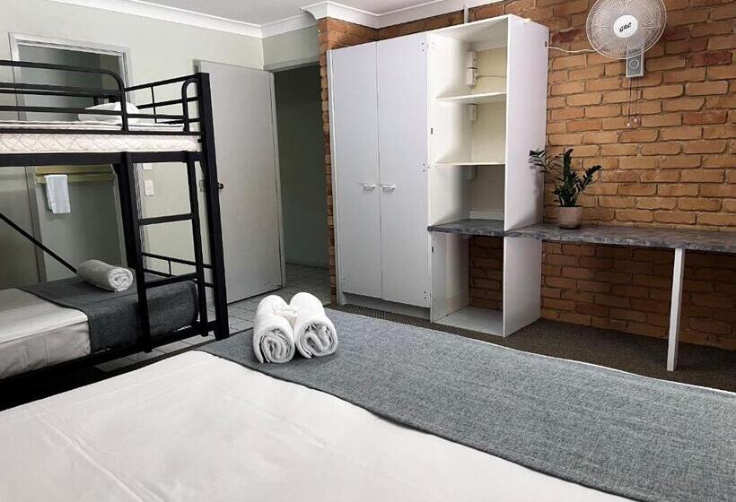 דירת 2 חדרי שינה עם נוף לבריכה, Big4 Noosa North Shore