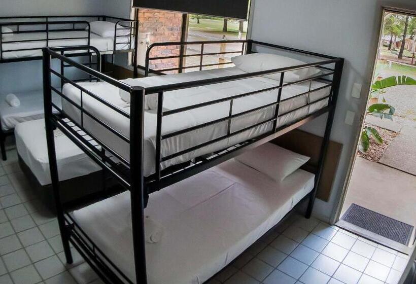 1 Bedroom Apartment Lake View, Big4 Noosa North Shore