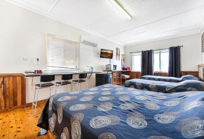 سوئیت خانوادگی اقتصادی, Tamworth Lodge Motel