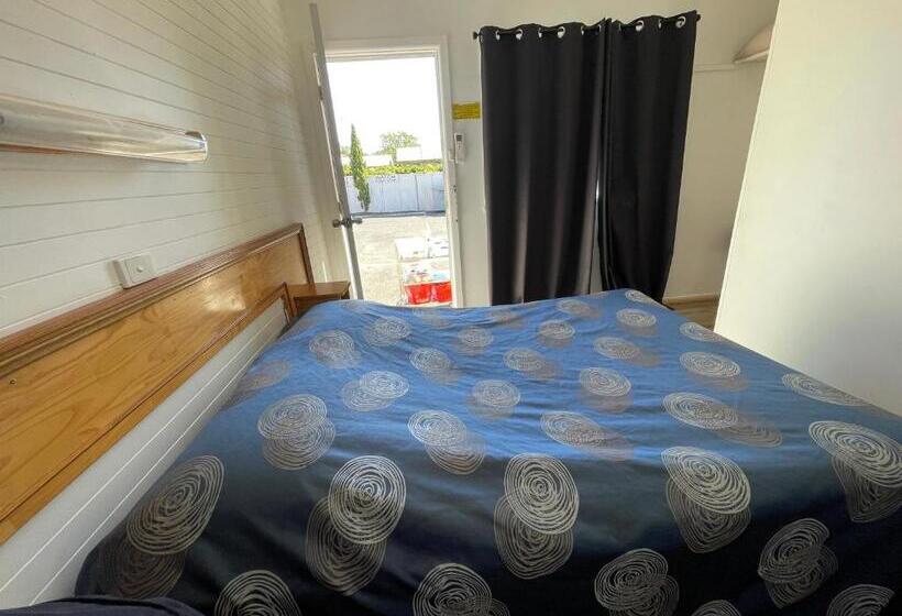 اتاق اکونومی یک تخته, Tamworth Lodge Motel