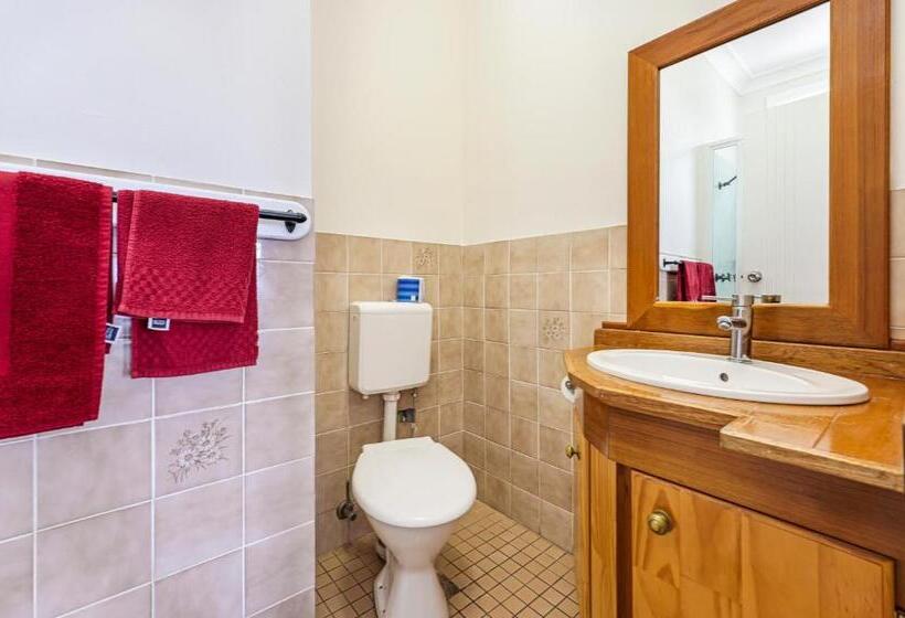 חדר משפחתי, Tamworth Lodge Motel