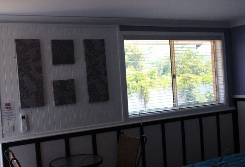 اتاق لوکس, Tamworth Lodge Motel