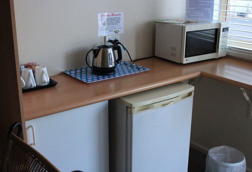 اتاق لوکس, Tamworth Lodge Motel