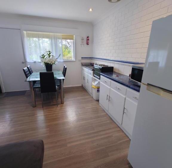 דירת חדר בקומת קרקע, Top Of The Lake Holiday Units