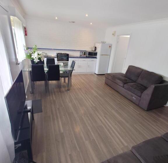 דירת חדר בקומת קרקע, Top Of The Lake Holiday Units