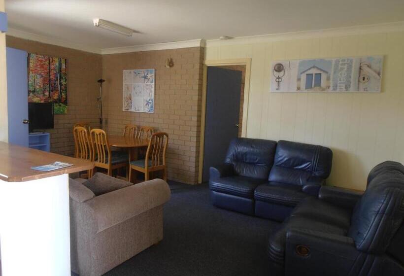 חדר סטנדרט נוף לגינה, Top Of The Lake Holiday Units