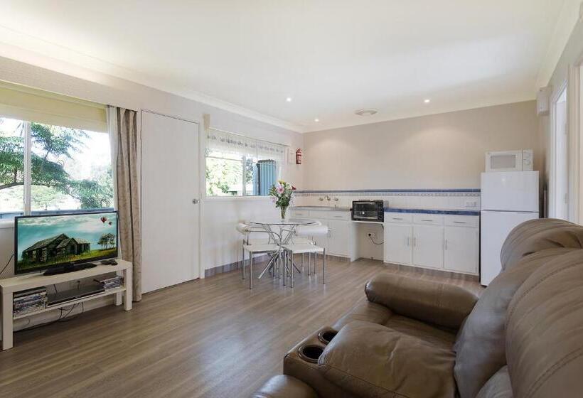 דירת חדר, Top Of The Lake Holiday Units