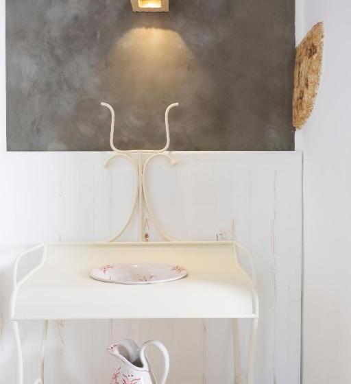 سوئیت پرزیدنت, Masseria Borgo Mortella