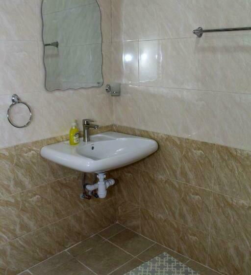 공동 객실, Bee Lucky Hostel And Tours