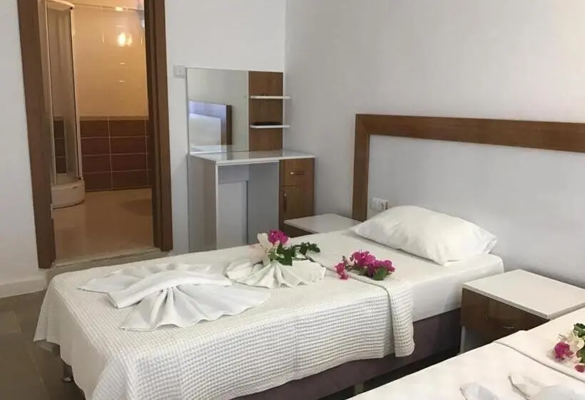 Standard Triple Room, Altunakar 1