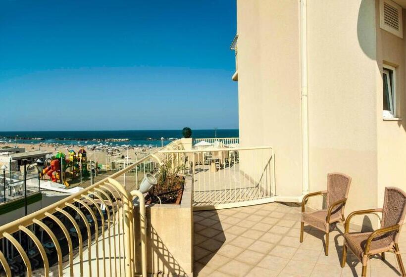 サイドオーシャンビュースタンダードルーム, Beaurivage