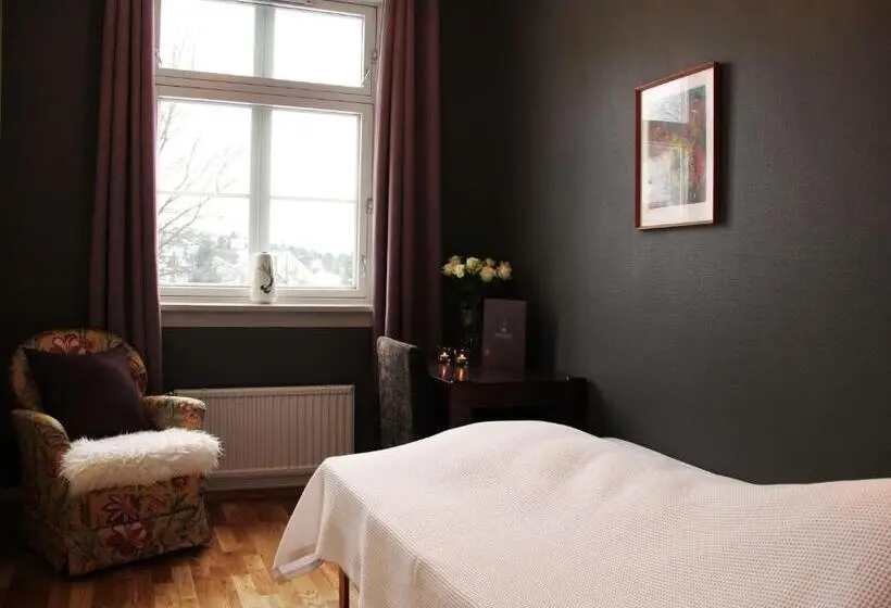 اتاق استاندارد یک نفره, Brattrein Hotell   Unike Hoteller