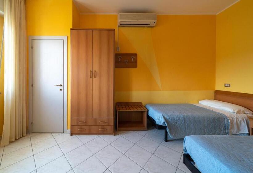 Четырехместный Номер Стандарт, Casadei