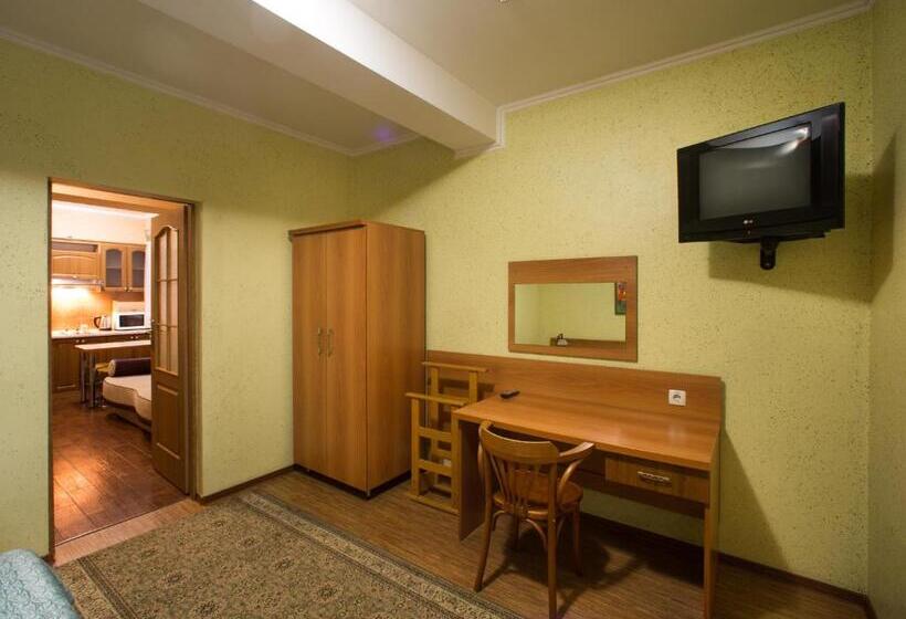 شقة غرفة واحدة, Gala