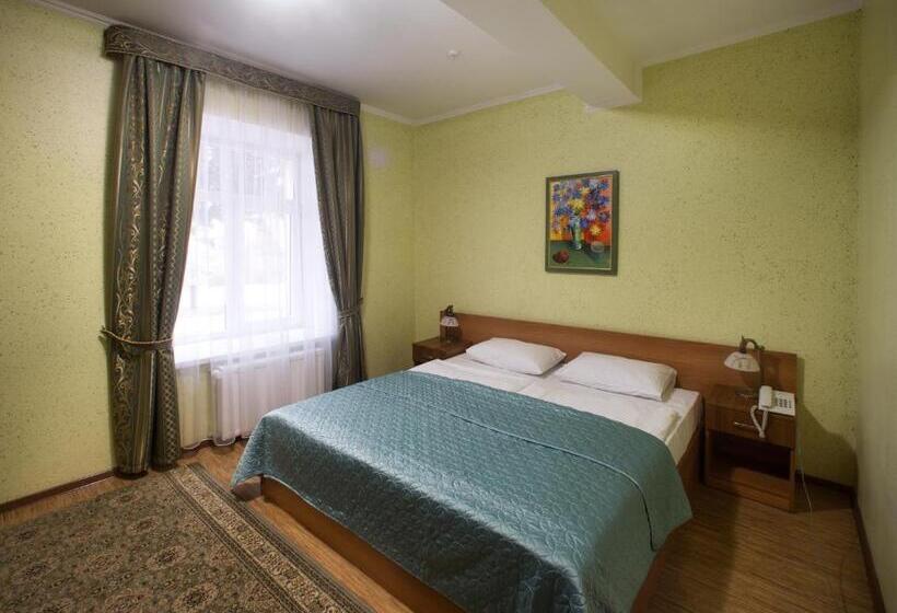 شقة غرفة واحدة, Gala