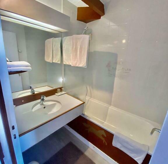 스탠다드 룸, Le Relais Du Haras   Deauville