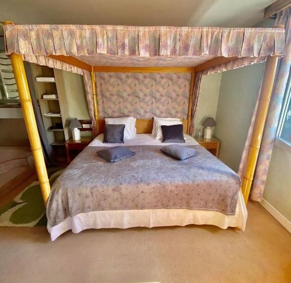 스위트 킹사이즈 침대, Le Relais Du Haras   Deauville