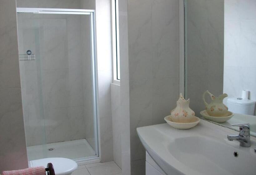 스탠다드 스튜디오, Stella S Dromana