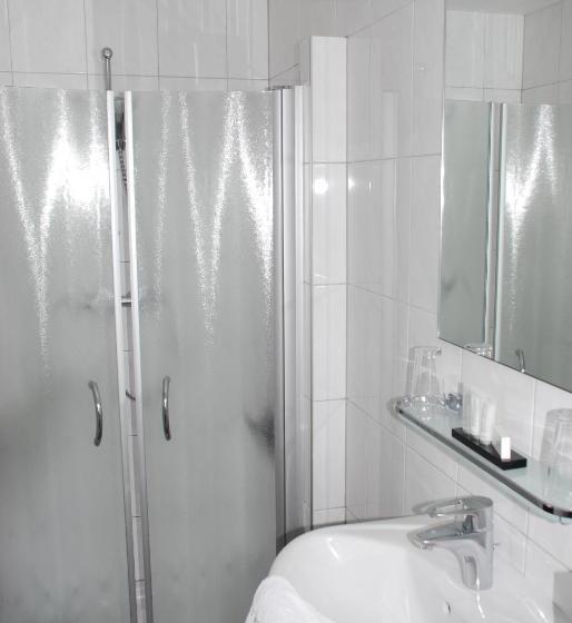 חדר סטנדרט לשלושה, T Streefkerkse Huis