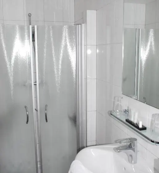 Standard Triple Room, T Streefkerkse Huis