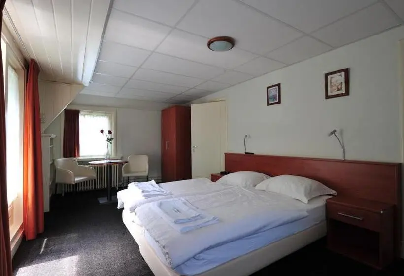 Standard Room, T Streefkerkse Huis