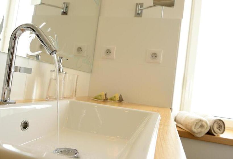 غرفة قياسية مزوَّدة بشُرفة, Villa Elisa M