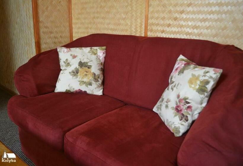 اتاق استاندارد, Zakarpatska Kolyba