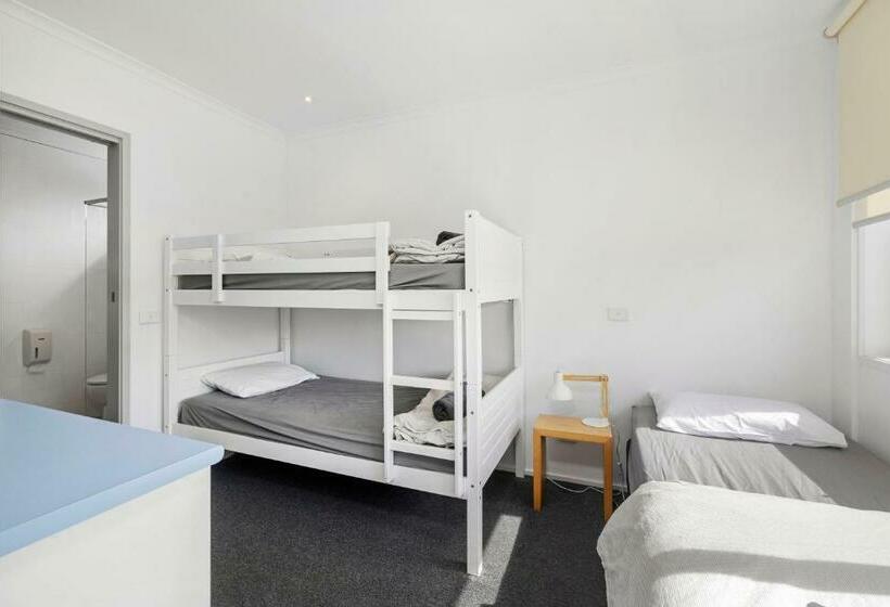 جناح عائلي, Moody's Motel