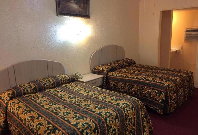 Номер Стандарт 2 Двуспальные Кровати, Relax Inn Goldthwaite