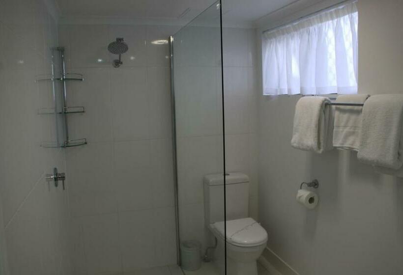 اتاق خانوادگی, Park View Motel