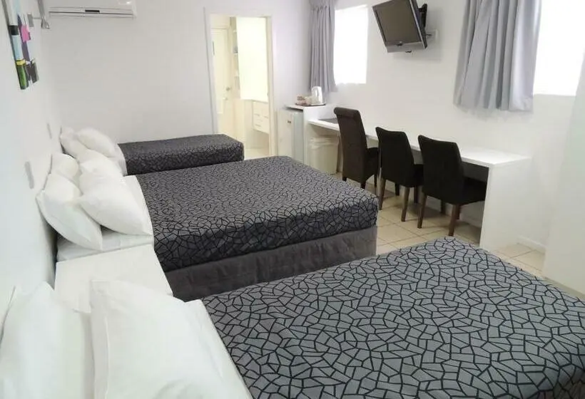 اتاق خانوادگی, Park View Motel