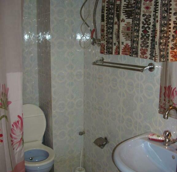 اتاق استاندارد یک نفره, Ramsess Hostel