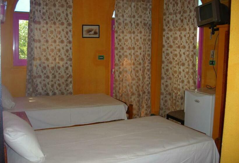 اتاق استاندارد یک نفره, Ramsess Hostel