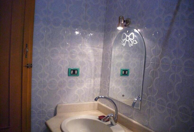 اتاق استاندارد, Ramsess Hostel