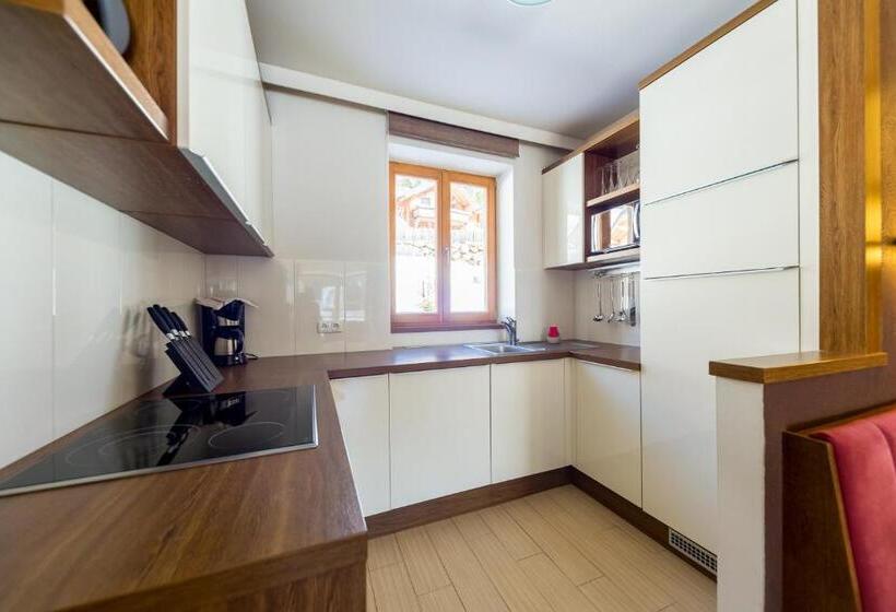 ２ベッドルームアパートメント, Sissi Park