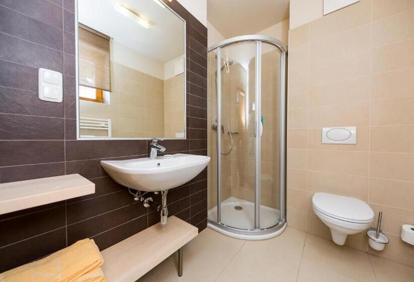 ４ベッドルームアパートメント, Sissi Park