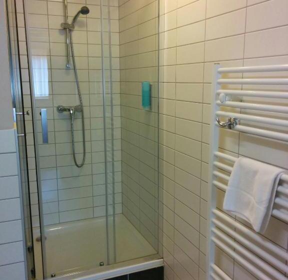 ベーシックルーム, Sissi Park