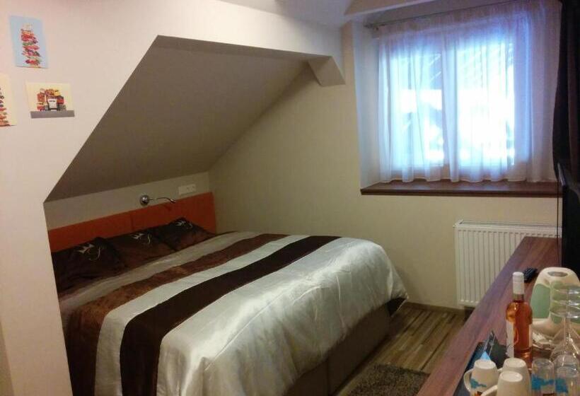 ベーシックトリプルルーム, Sissi Park