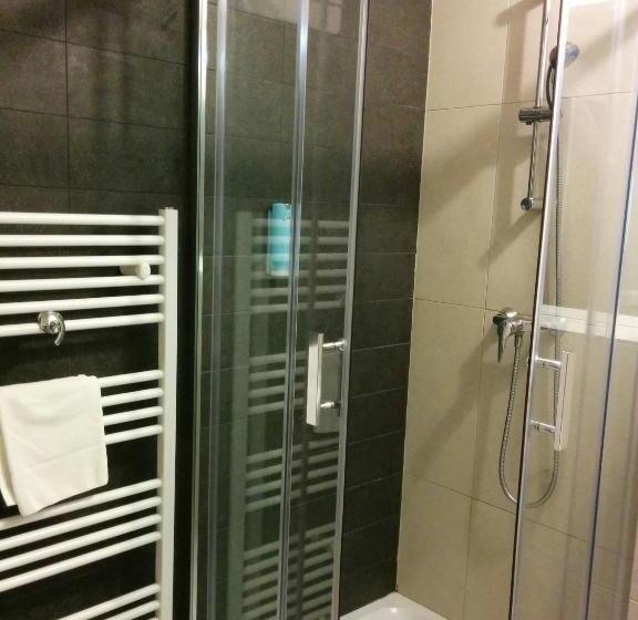 ベーシックトリプルルーム, Sissi Park