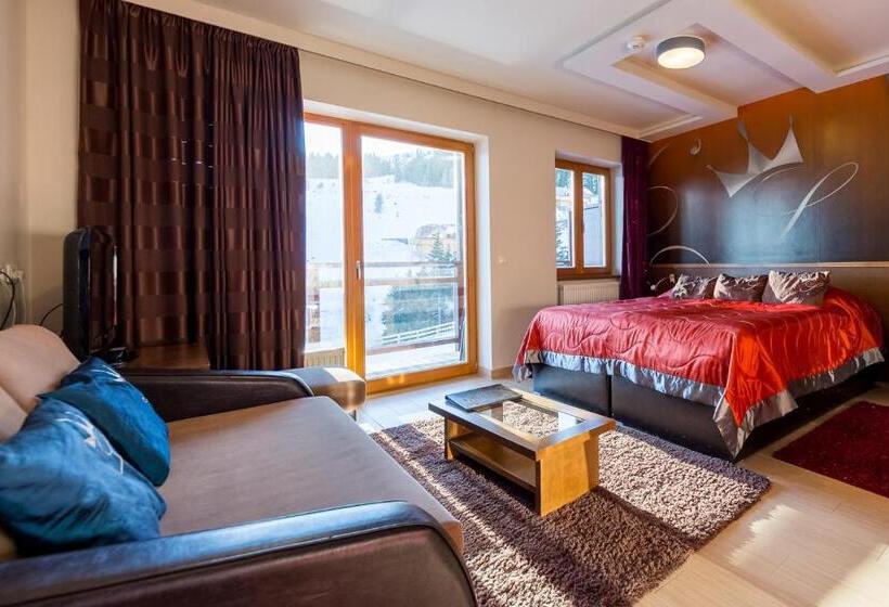 スーペリアスタジオ, Sissi Park