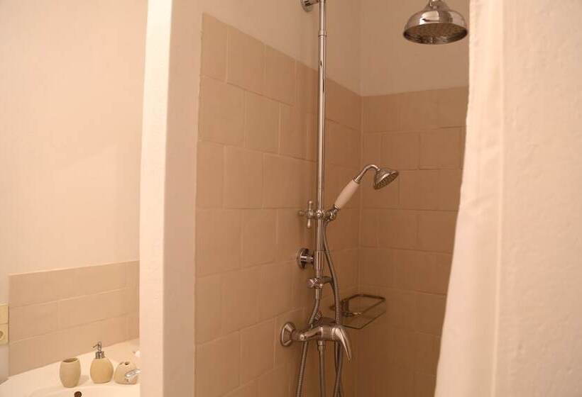 חדר סטנדרט, Chateau Du Bu